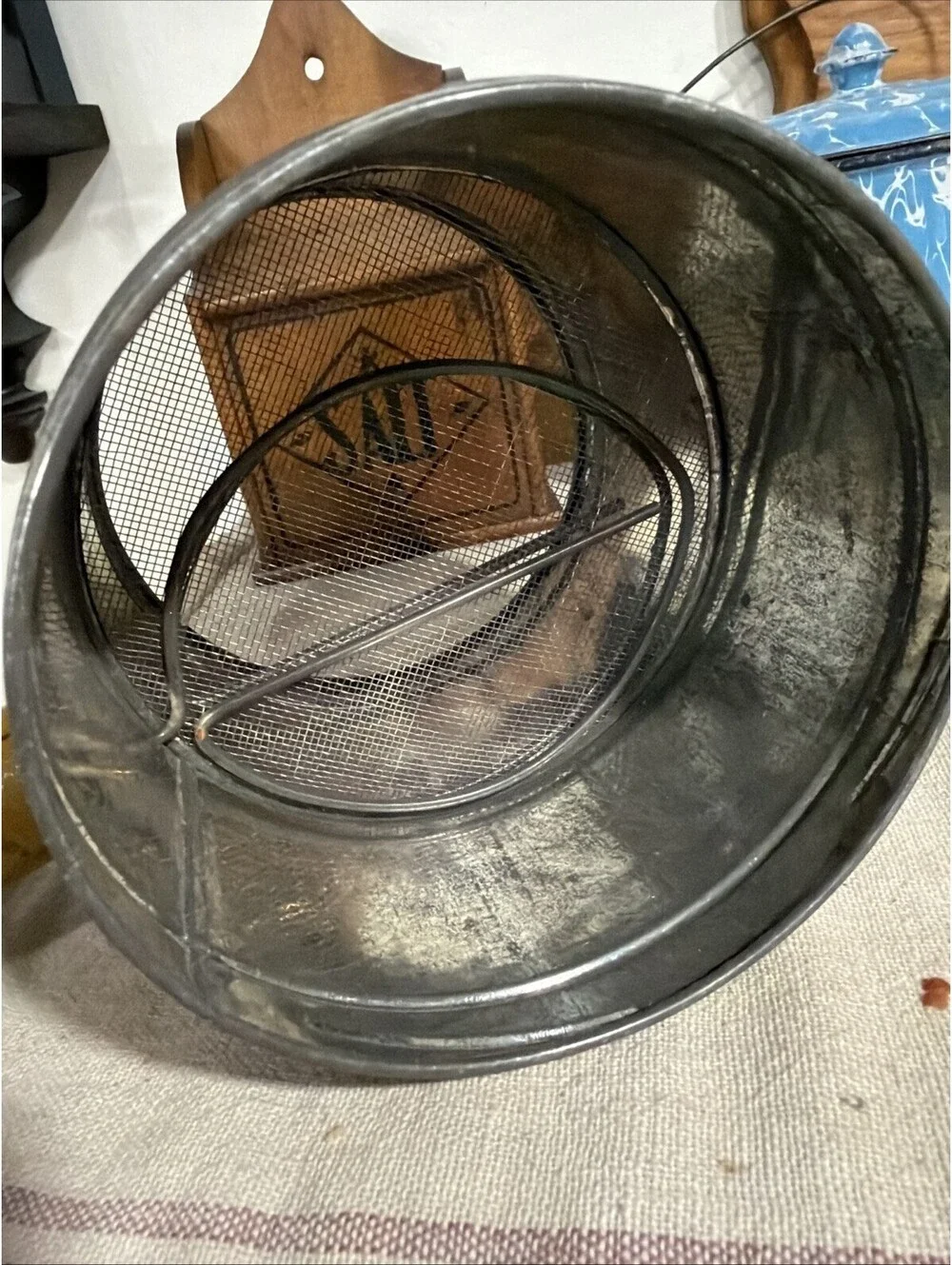 Antique Kitchen 5 Cup DUPLEX SIFTER Yellow Handle both lids flour Primitive Farm